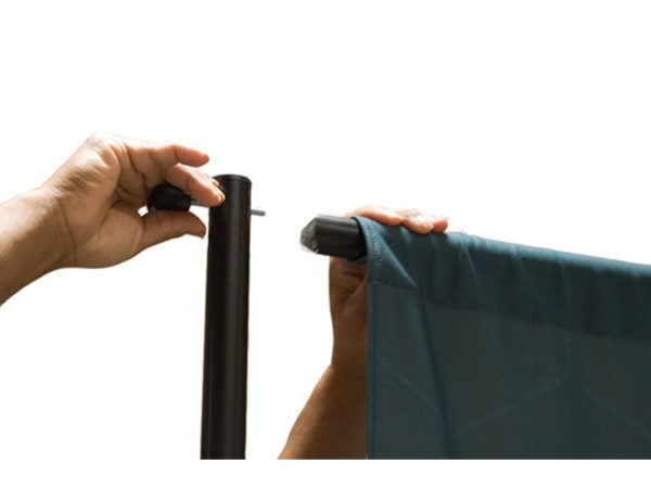 Jumbo banner stand top rail attachment